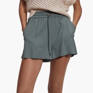 Women's Varley Barket Woven Dark Forest Green Shorts size small NWT
